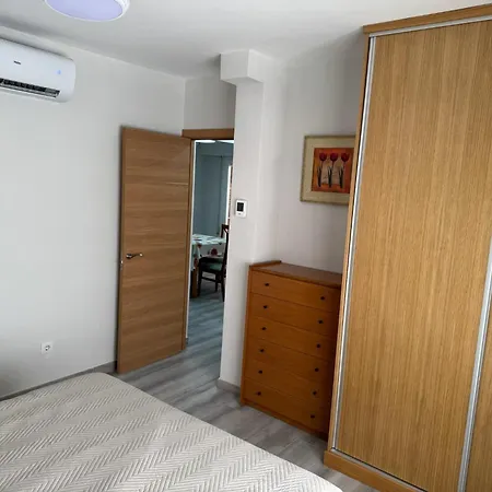 Apestrella Daire